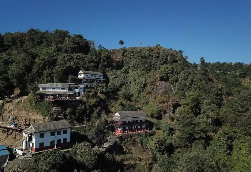 هتل Everest Manla Resort