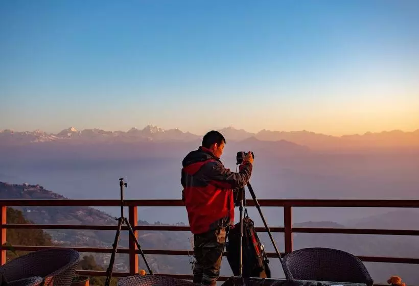هتل Everest Manla Resort