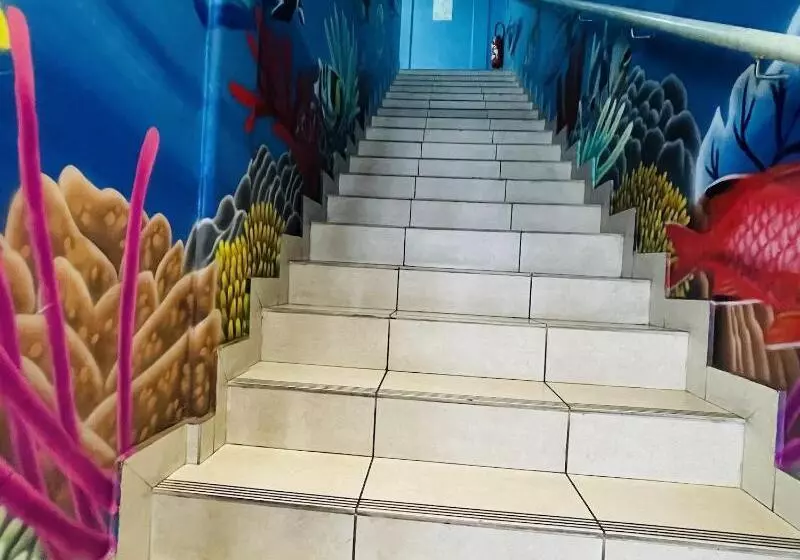 هتل Mahana Lodge Hostel & Backpacker