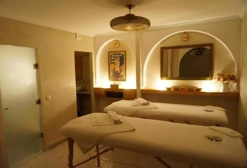 هتل Riad Le Clos Des Arts