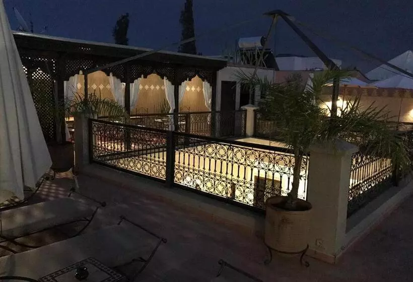 هتل Riad Le Clos Des Arts