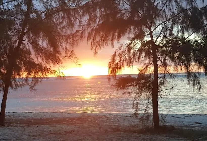 هتل Saipan Beach