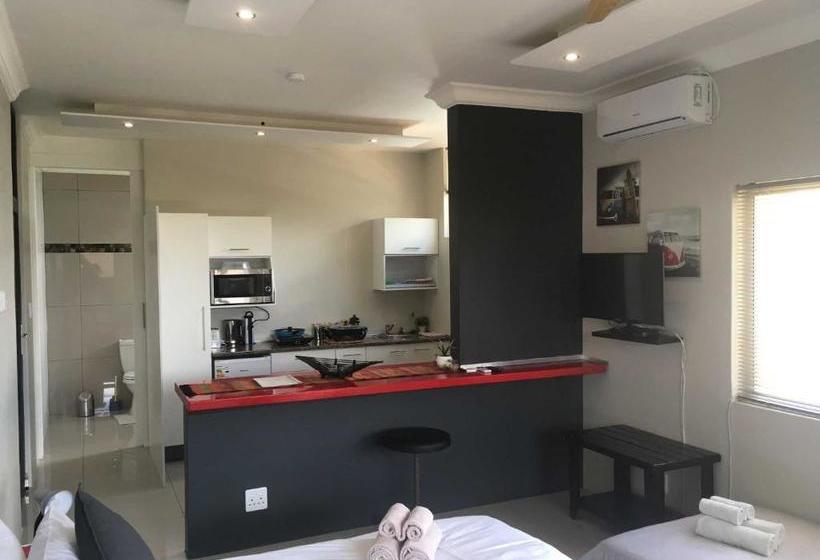 هتل Suiderhof Selfcatering