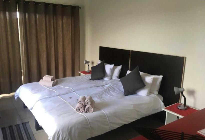 هتل Suiderhof Selfcatering