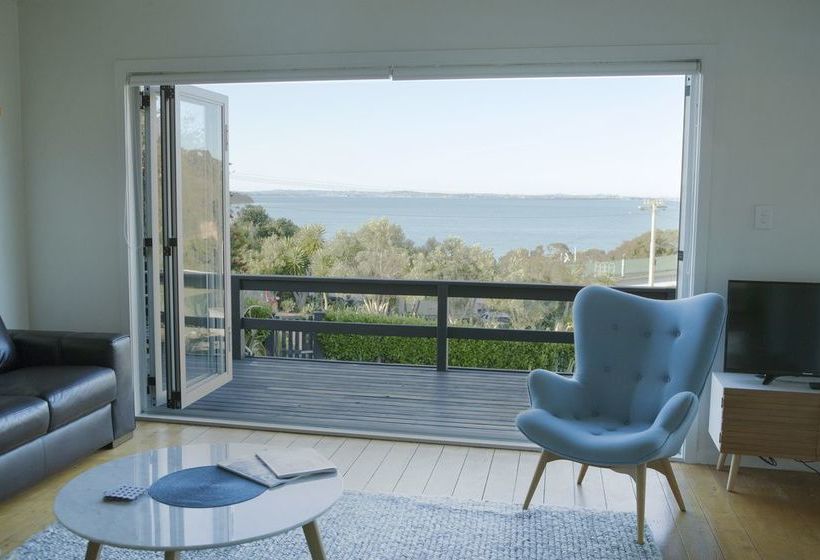 Отель The Black Pearl