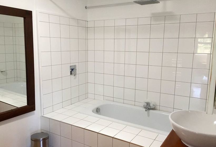 Отель The Black Pearl