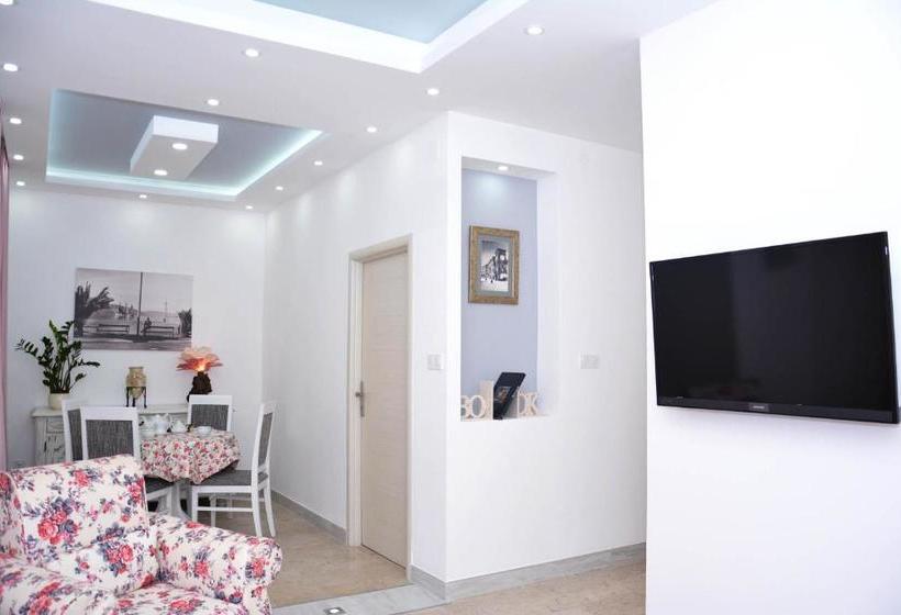 هتل Wukovic Apartments