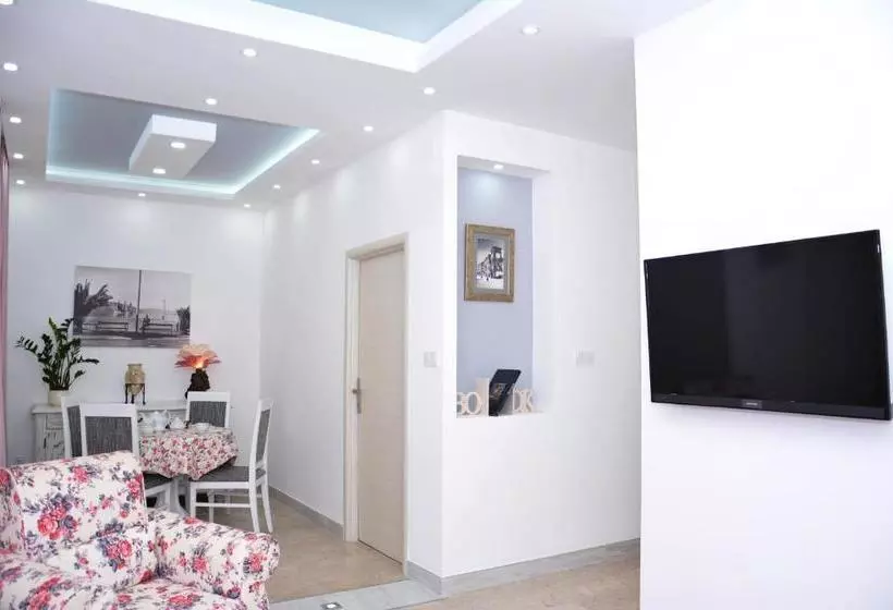 هتل Wukovic Apartments