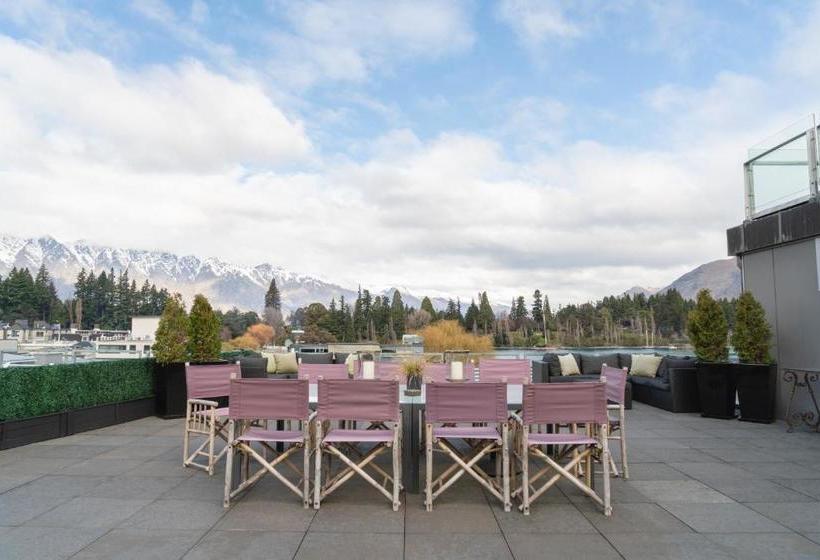 فندق 53 Shotover Apartments