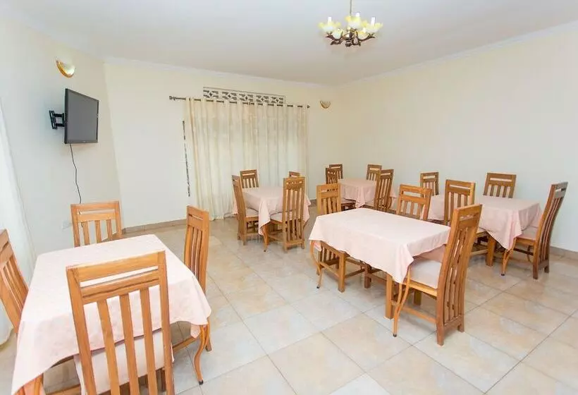 هتل Auberge St Jean Leopold