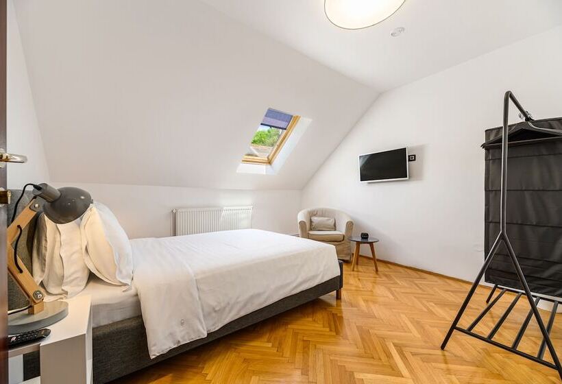 هتل Cedrus Boutique