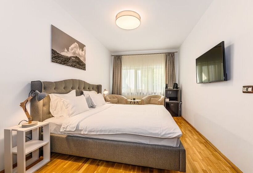 هتل Cedrus Boutique