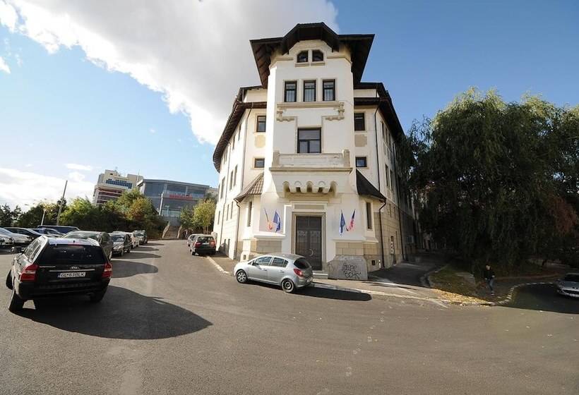 هتل Citadel Apart