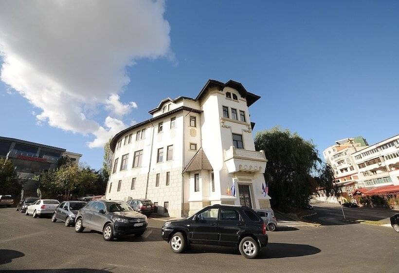 هتل Citadel Apart