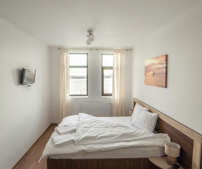 هتل Citadel Apart