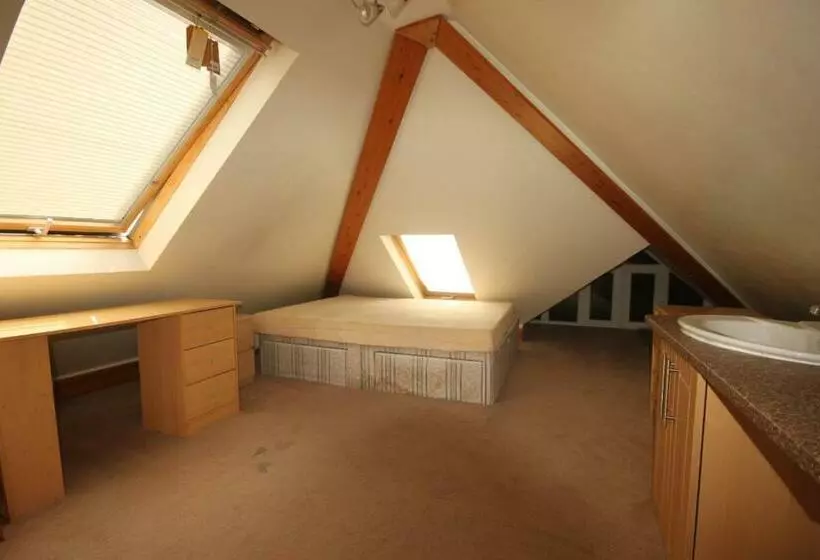 Hotelli Draycott Guest House