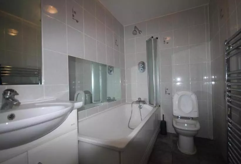 Hotelli Draycott Guest House