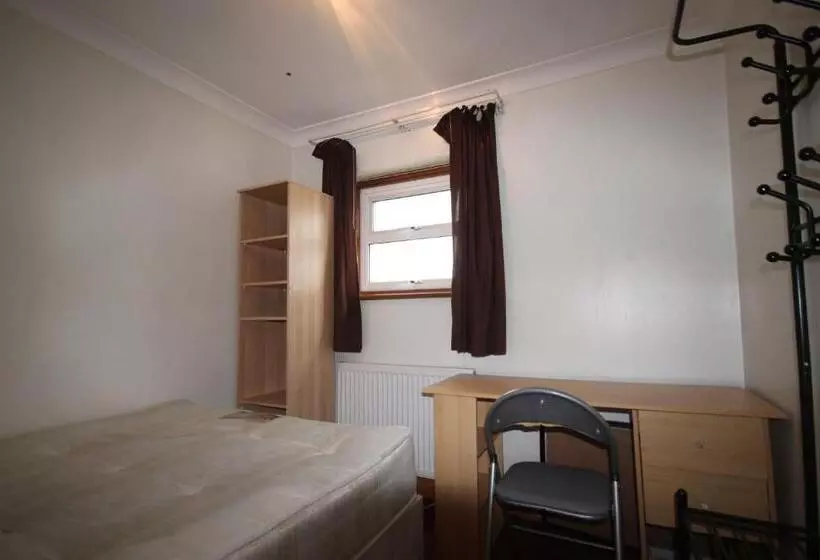 Hotelli Draycott Guest House