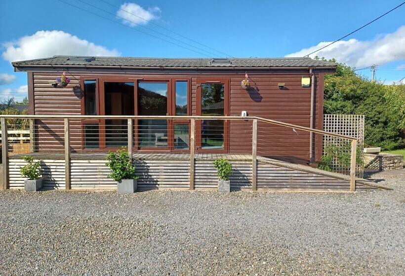 בית מלון כפרי Green View Lodges