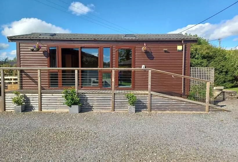 هتل Green View Lodges