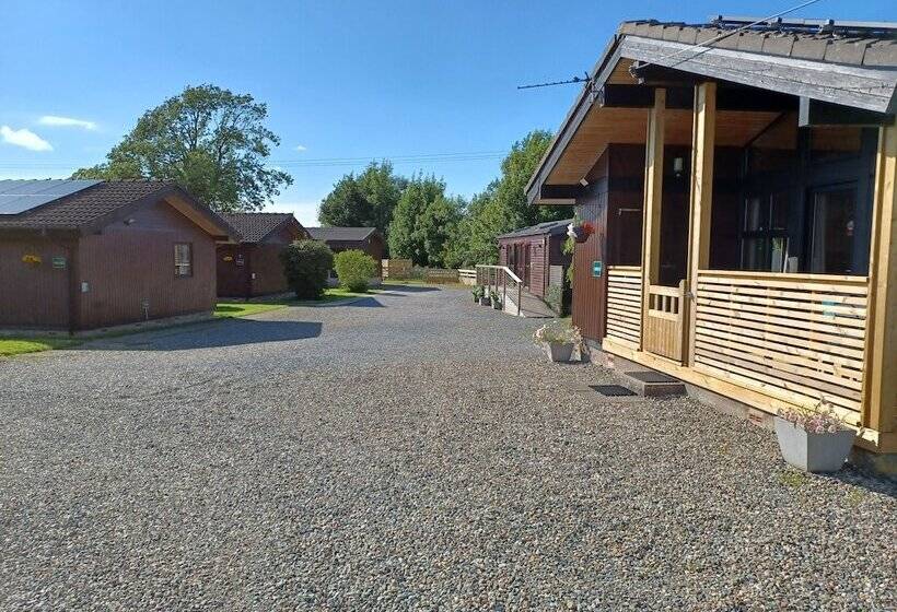 בית מלון כפרי Green View Lodges