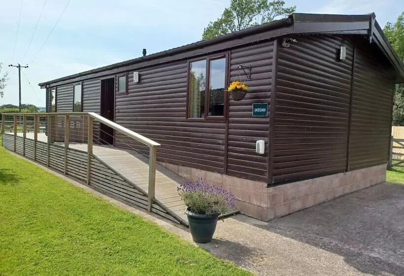 هتل Green View Lodges