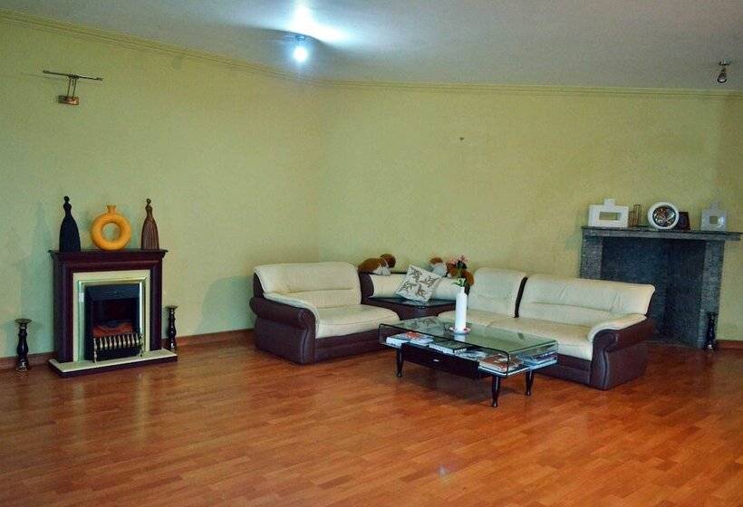 בית מלון כפרי Hillcrest Villa