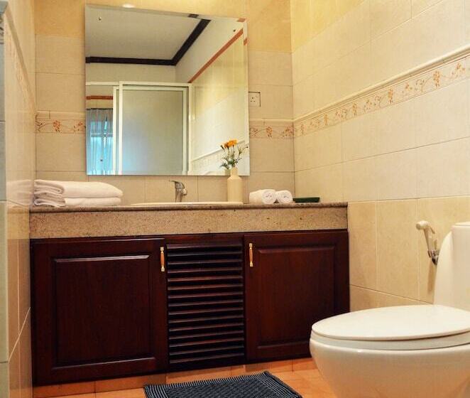 בית מלון כפרי Hillcrest Villa