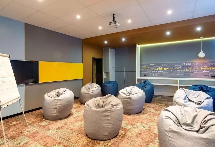ホテル Ibis Irkutsk Center