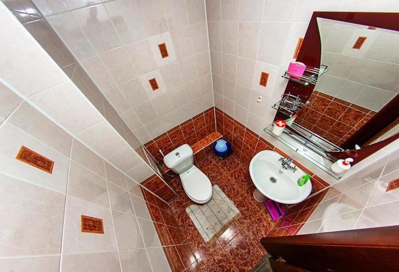 هتل Kakadu Hostel