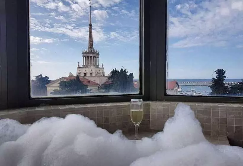 Hotelli Marina Yacht