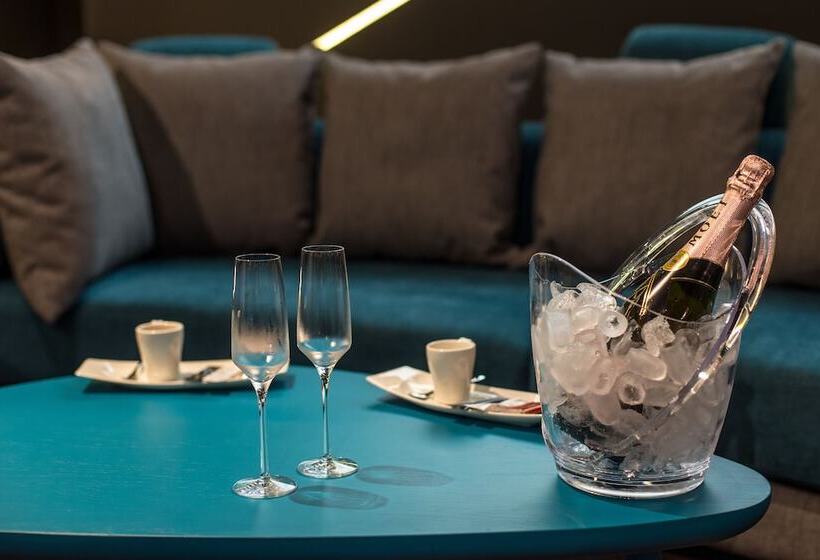 Hotel Mava Apartamente