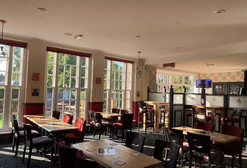 Hotelli Pear Tree Inn