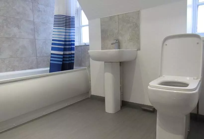 Hotelli Pear Tree Inn