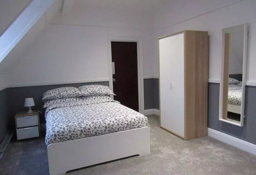 Hotelli Pear Tree Inn