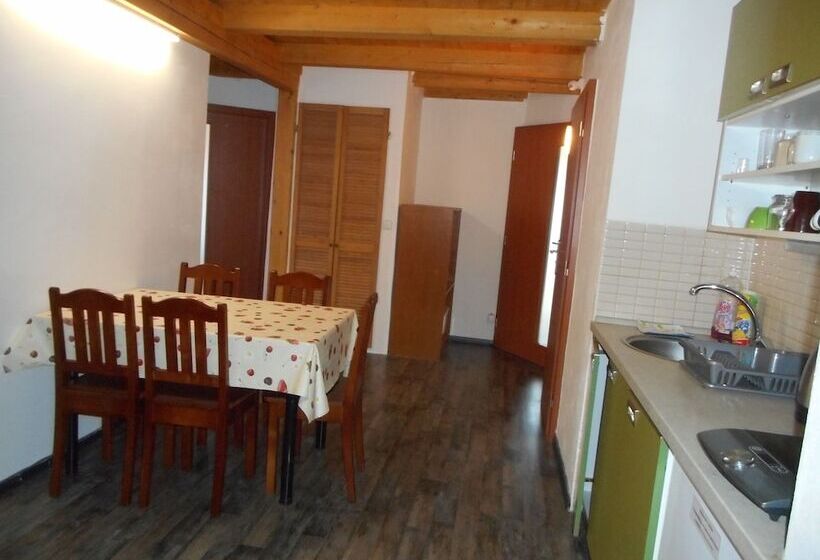 酒店 Penzion U Lesa