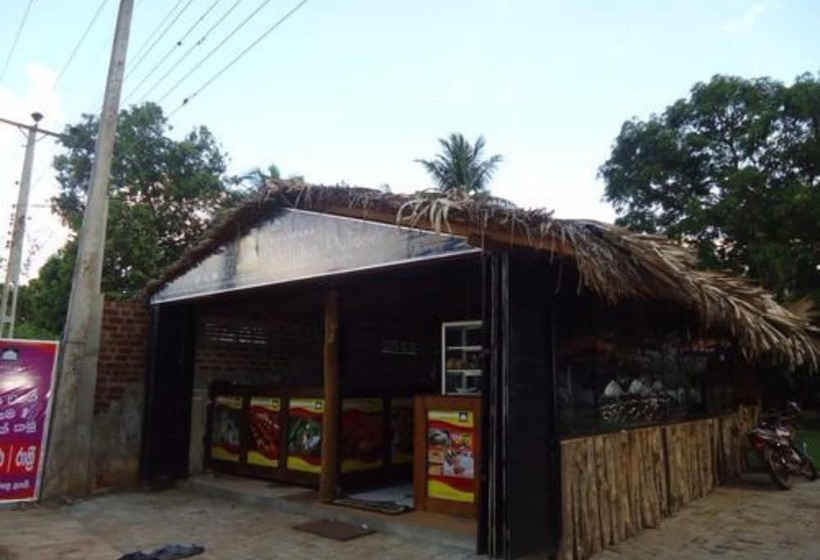 فندق Rajarata White Palace