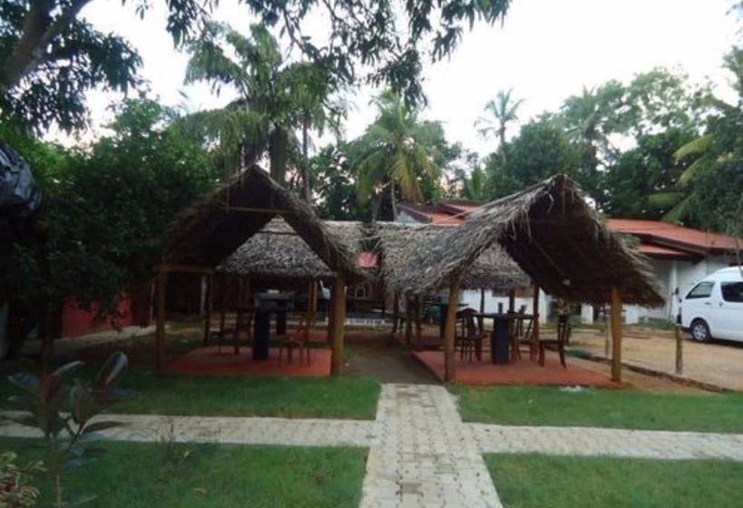 فندق Rajarata White Palace