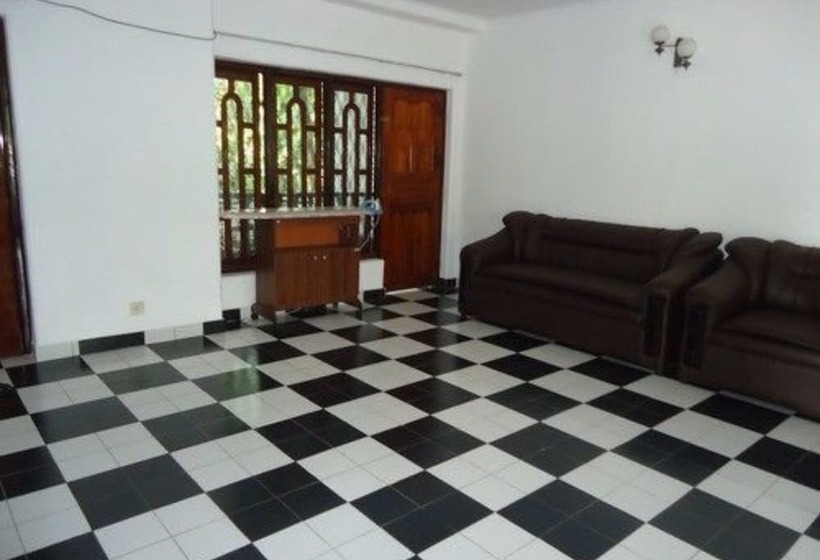 فندق Rajarata White Palace