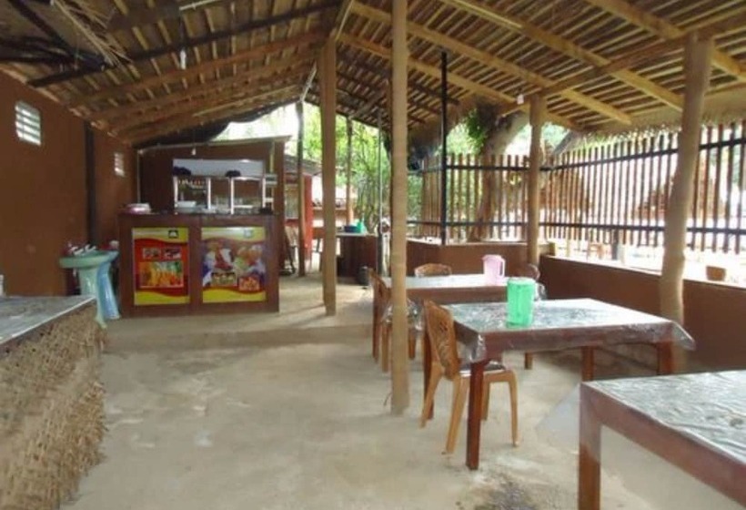 فندق Rajarata White Palace