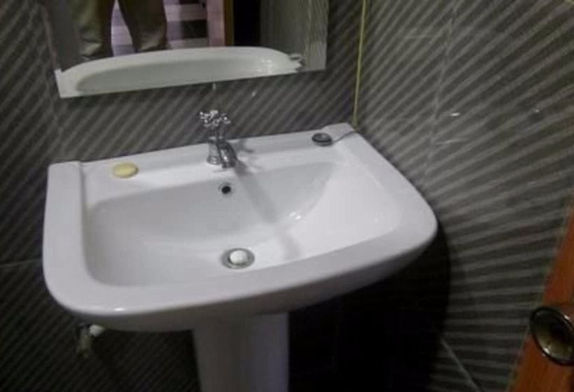 فندق Rajarata White Palace