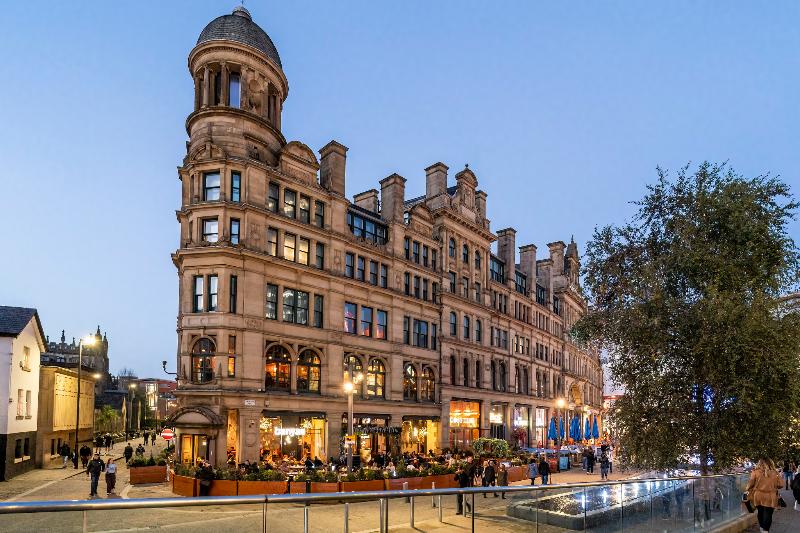 호텔 Roomzzz Manchester Victoria