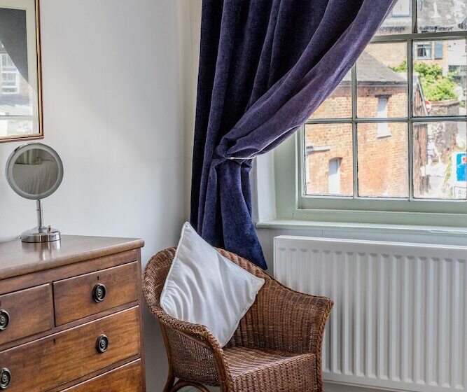 Hotel Route 2 Topsham