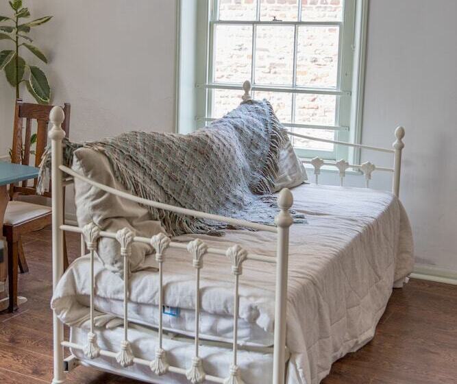 Hotel Route 2 Topsham