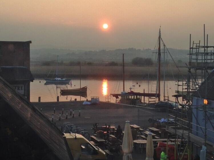 Hotel Route 2 Topsham