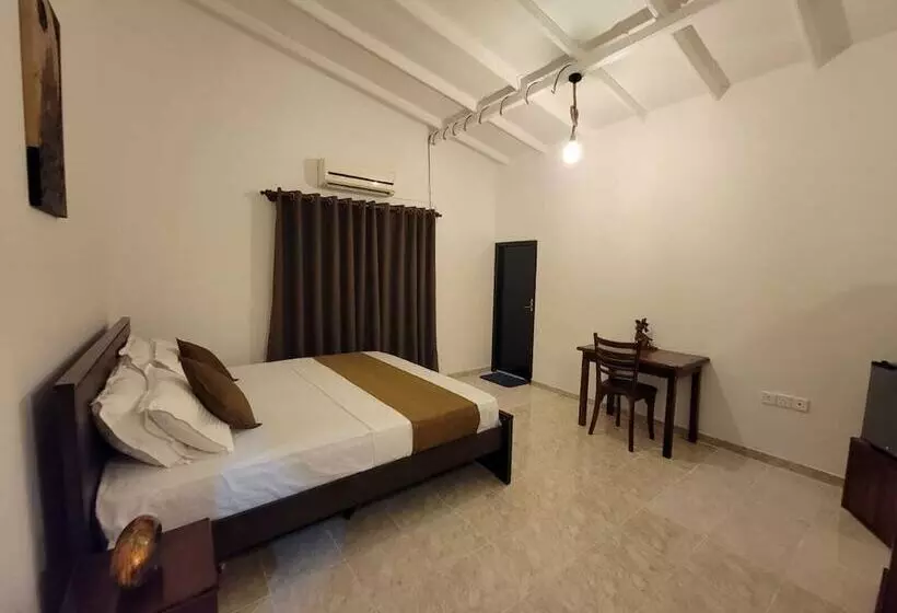 ホテル The Empyrean Airport Transit