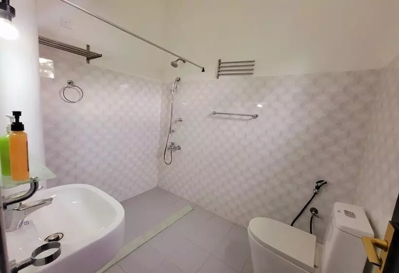 ホテル The Empyrean Airport Transit