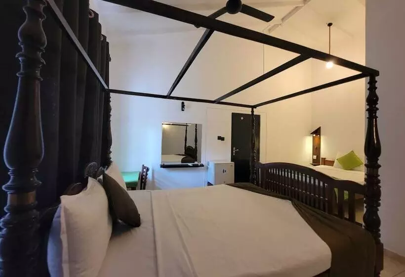 ホテル The Empyrean Airport Transit