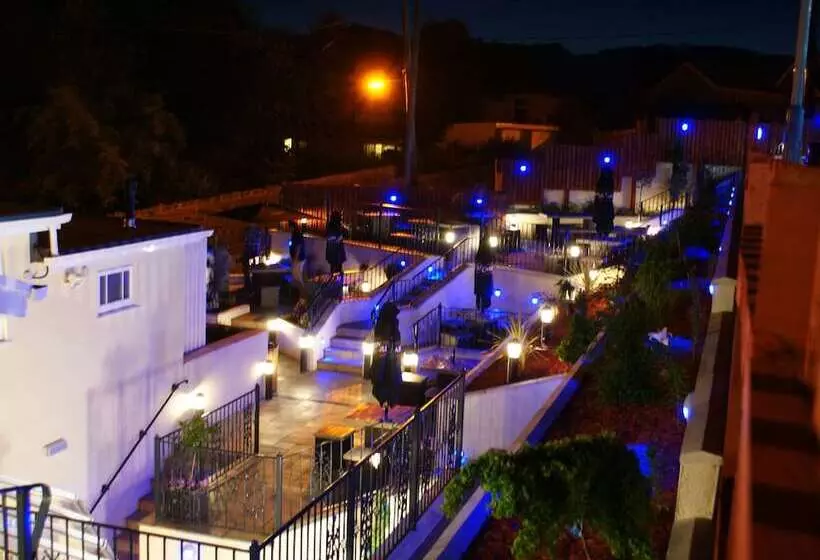 Hotelli The Fountain Inn