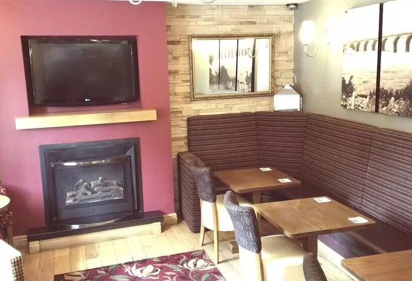 Hotelli The Fountain Inn